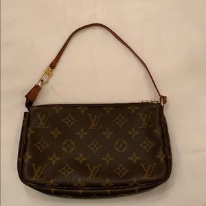 Louis Vuitton Pouchette